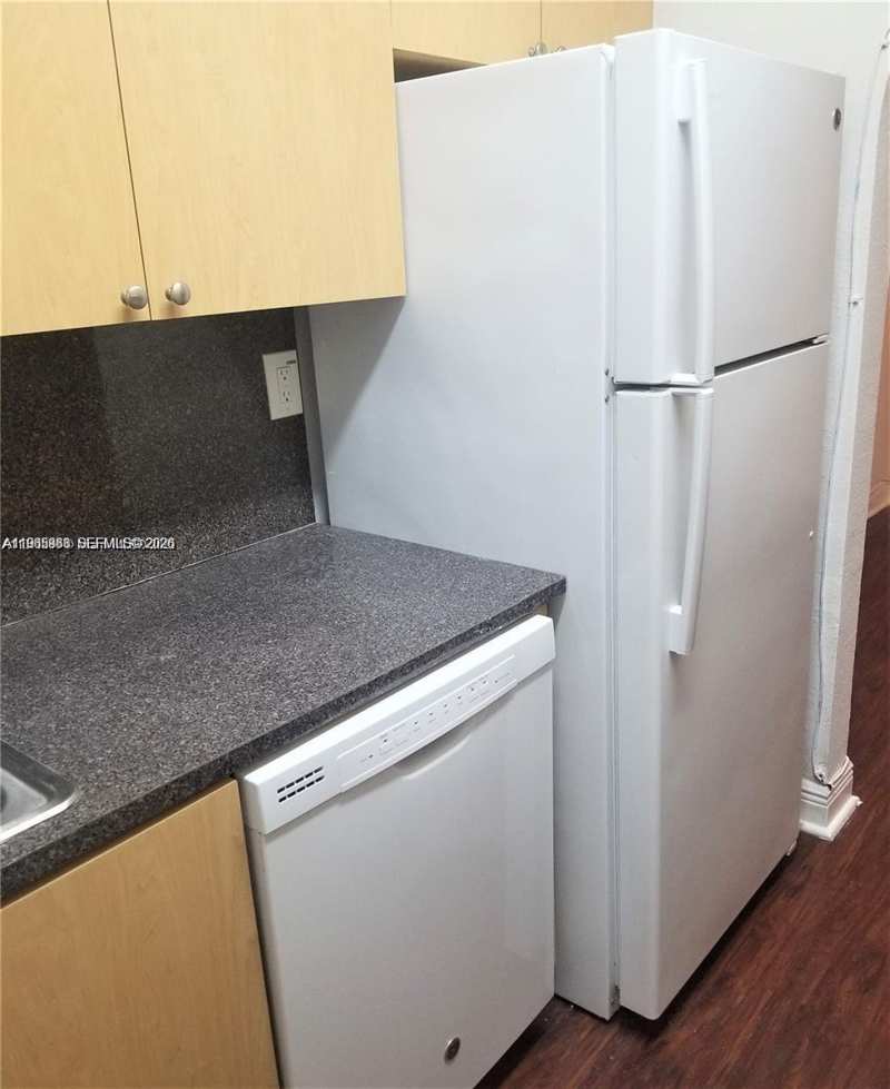 941 NE 169th St # 216, North Miami Beach FL 33162