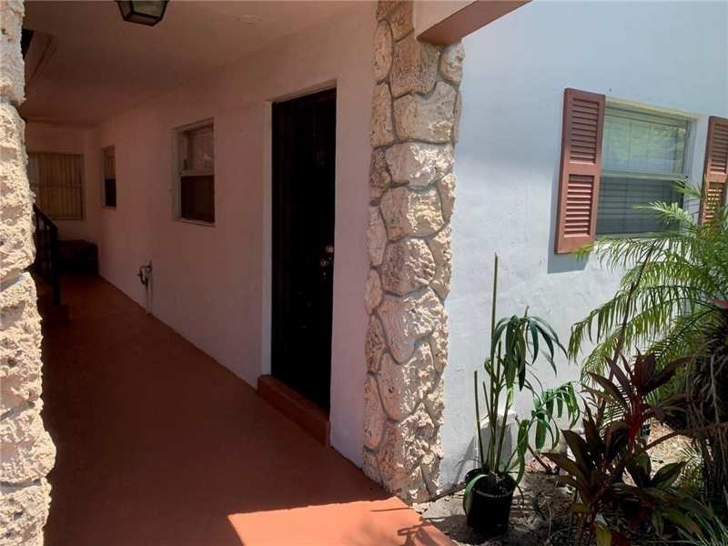 206 SW 1st Street # 4, Pompano Beach FL 33060