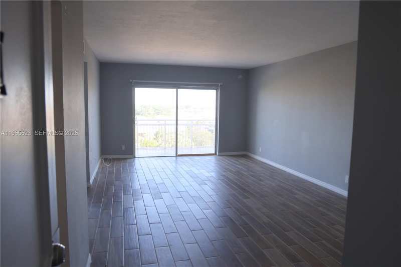 HILLCREST NO 21 CONDO