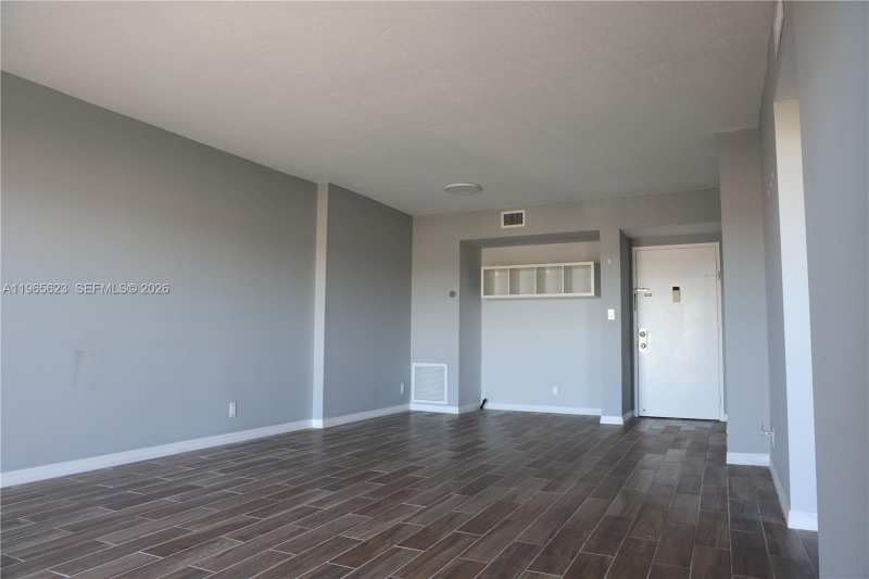 HILLCREST NO 21 CONDO