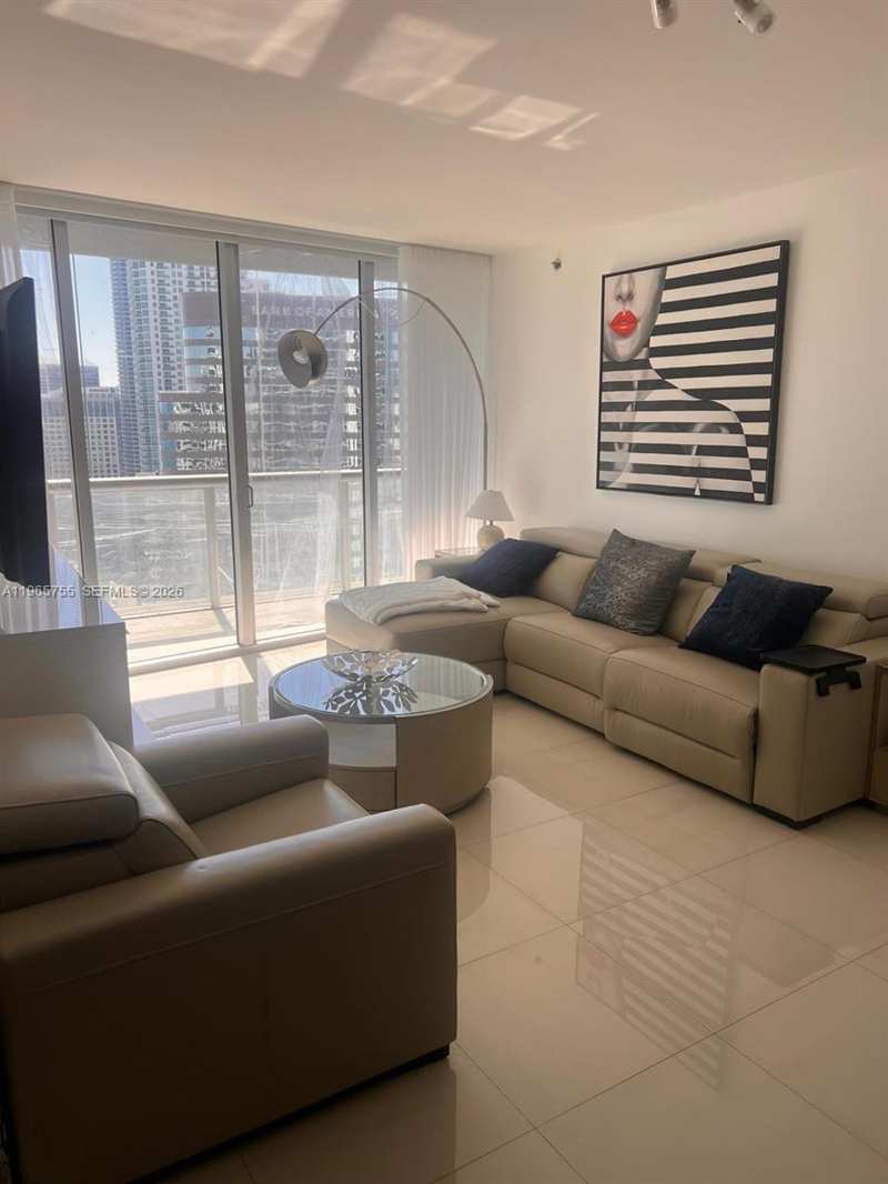 475 Brickell Ave # 3613, Miami FL 33131