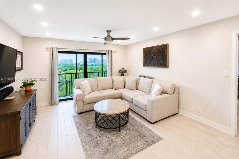 1000 River Reach Dr # 516, Fort Lauderdale FL 33315