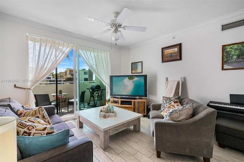 9172 Collins Ave # 210, Surfside FL 33154