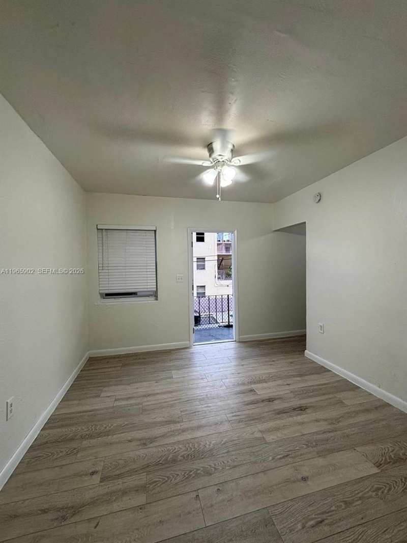 200 NW 13th St # 5, Miami FL 33136