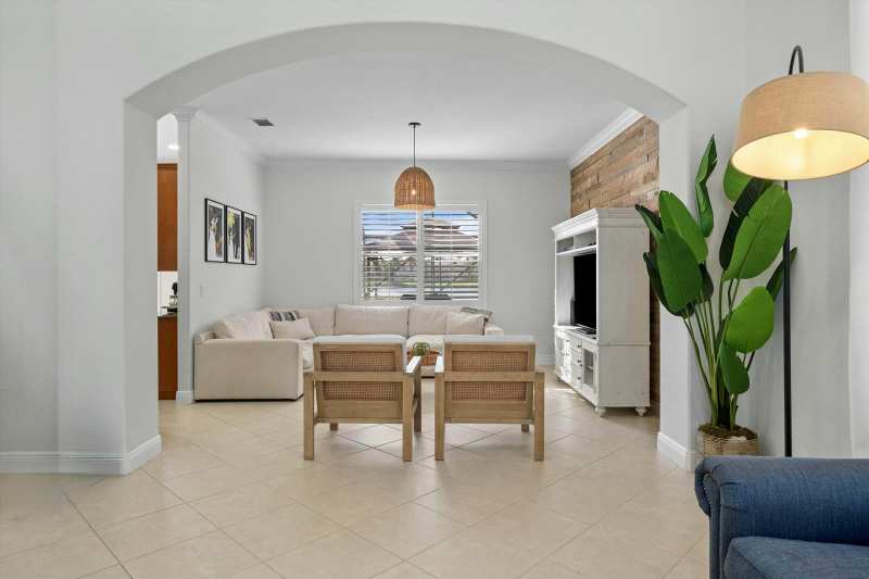 1386 Beacon Circle, Wellington FL 33414