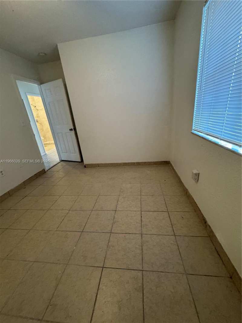 20138 NW 38th Pl, Miami Gardens FL 33055