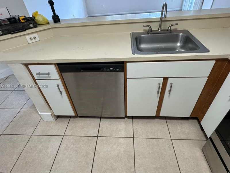 MARINA OAKS CONDO