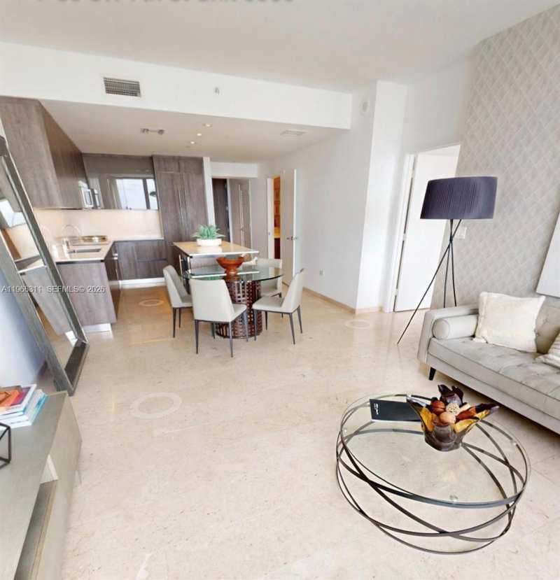 88 SW 7th St # 3006, Miami FL 33130