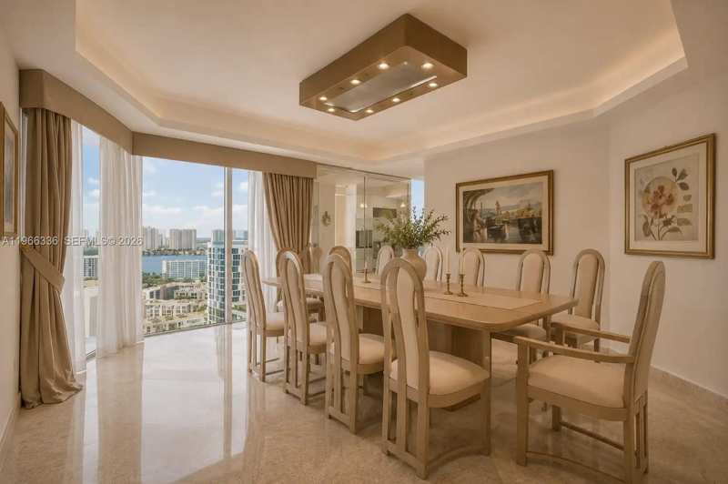 17555 Collins Ave, Sunny Isles Beach FL 33160