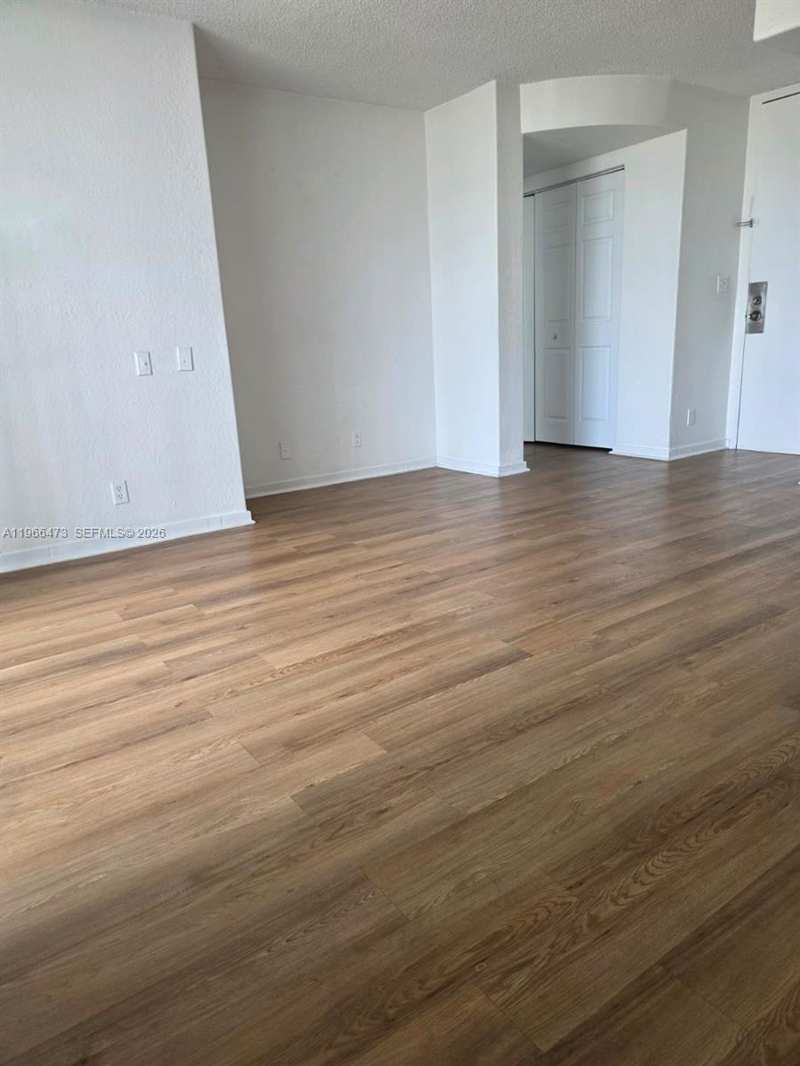 16450 NW 2nd Ave # 214, Miami FL 33169