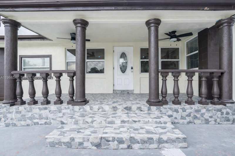 65 NW 118th St, Miami FL 33168