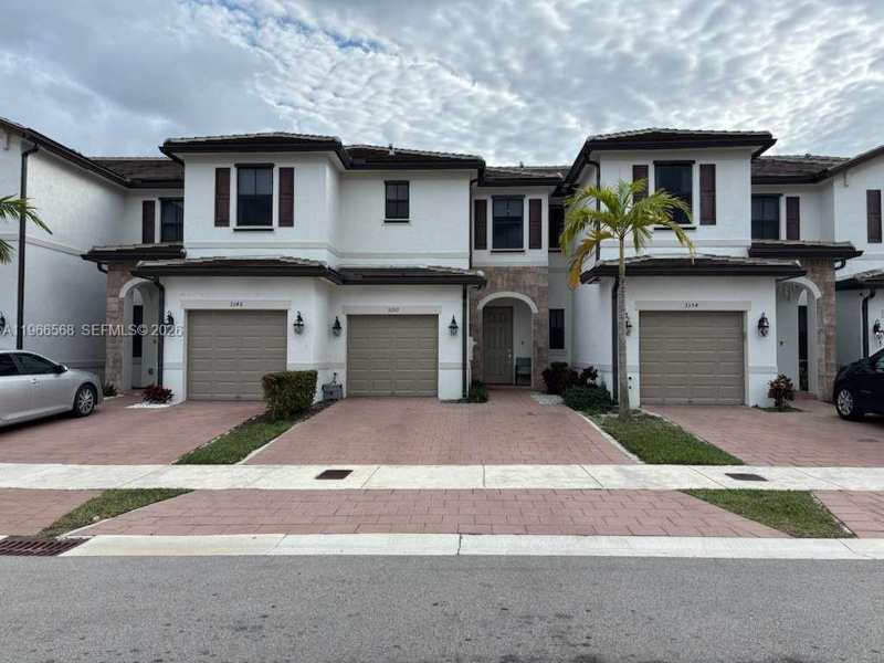3350 W 112th St, Hialeah FL 33018