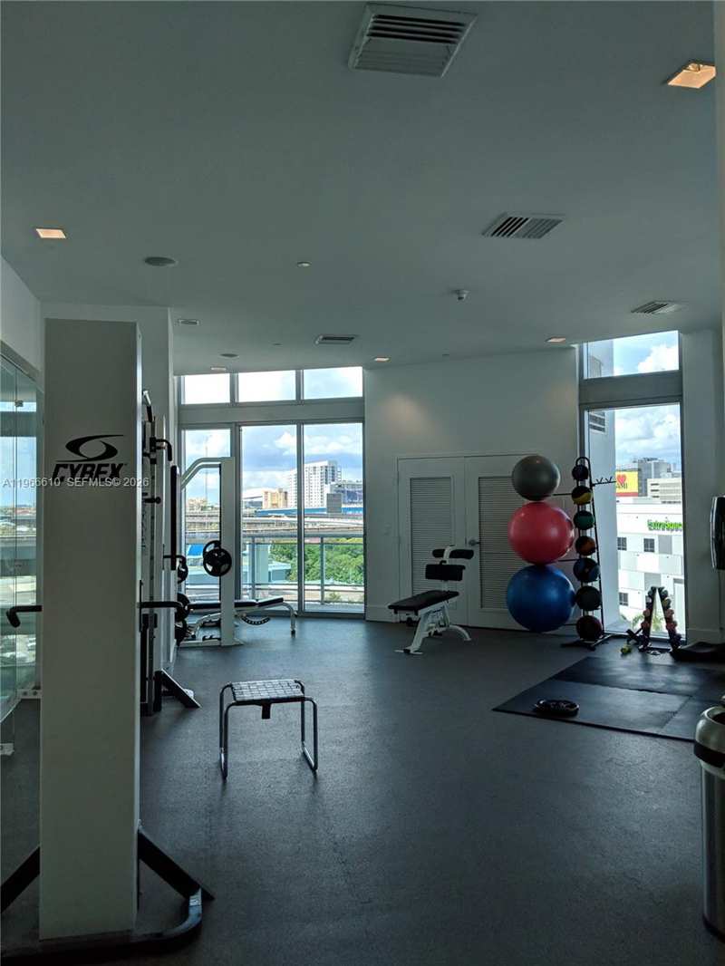350 S Miami Ave # 1901, Miami FL 33130