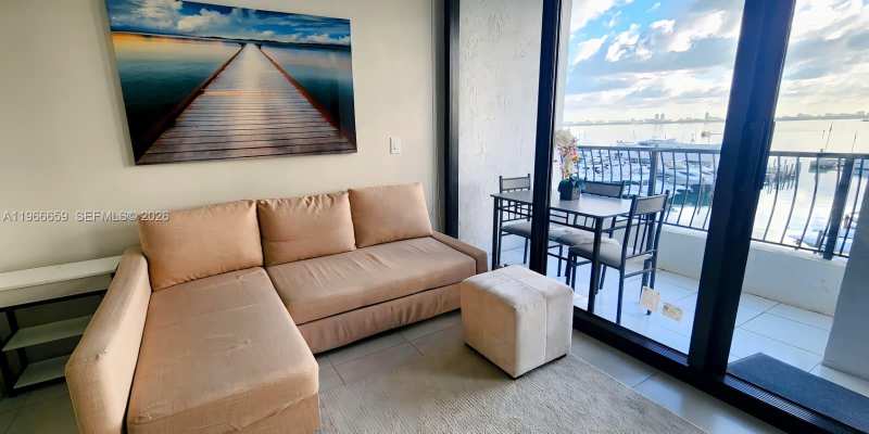 555 NE 15th St # 516, Miami FL 33132