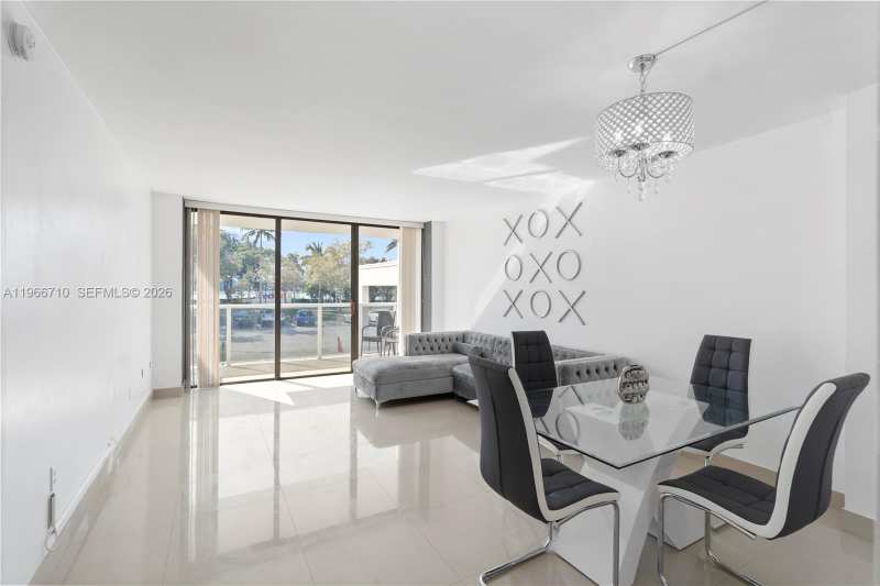 3675 N Country Club Dr # 105, Aventura FL 33180