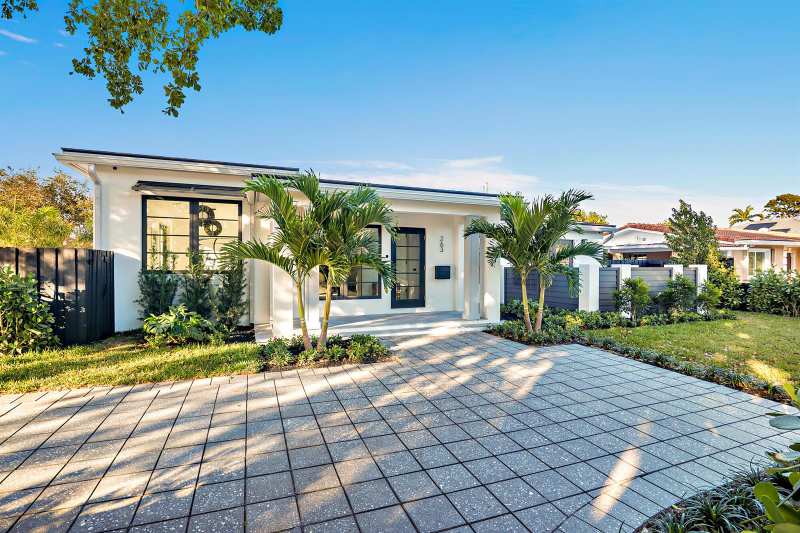 263 Alhambra Place, West Palm Beach FL 33405