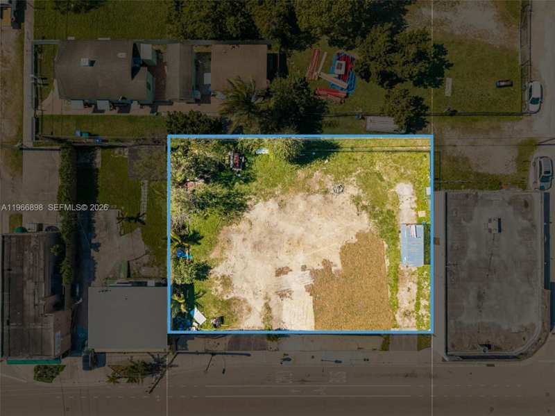 7618 NE 2nd Ave, Miami FL 33138