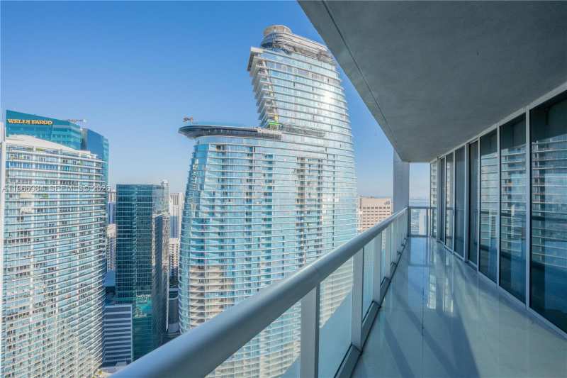 465 Brickell Ave # 4802, Miami FL 33131