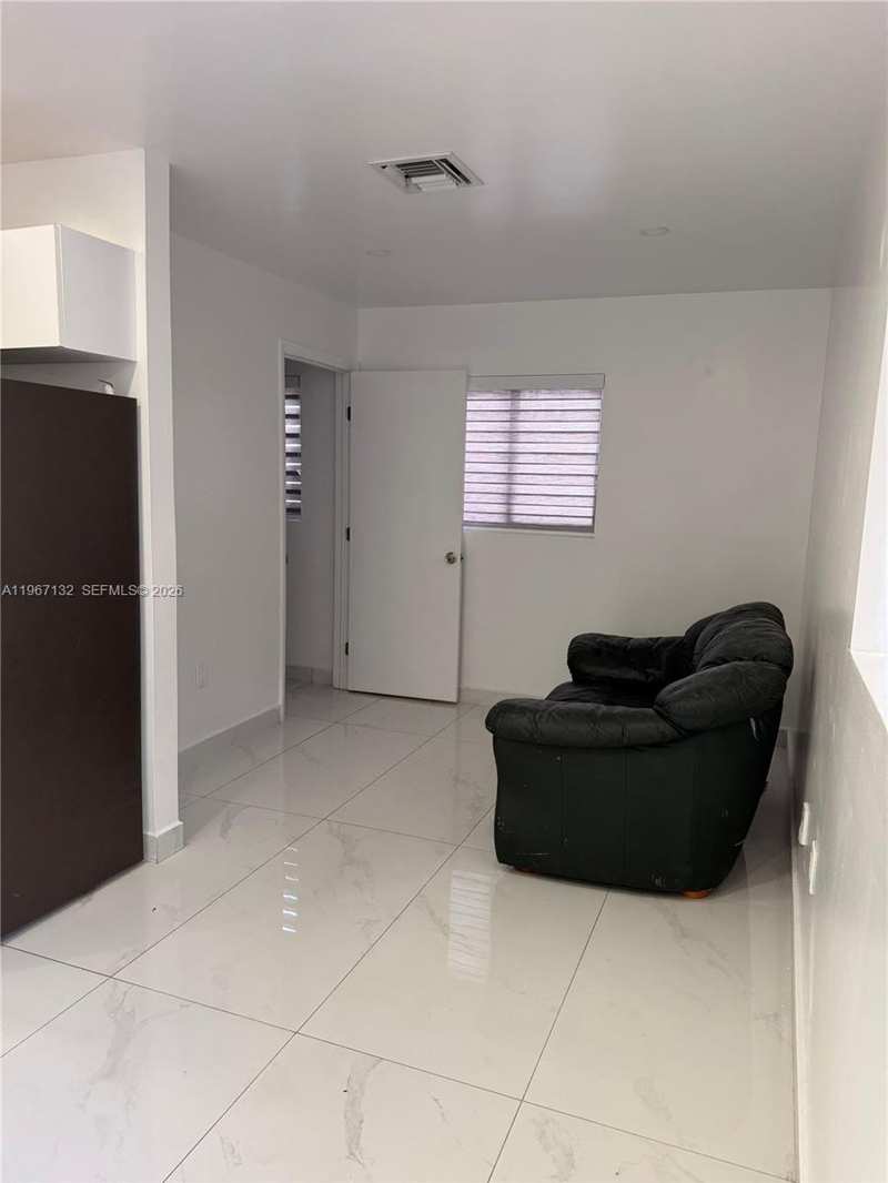 2340 NW 81st St # 1, Miami FL 33147