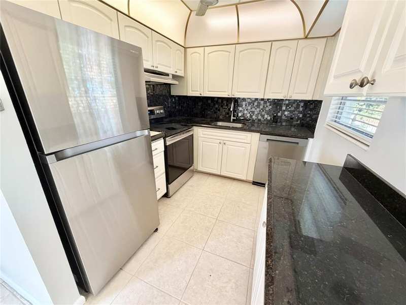 84 Mansfield B # 84, Boca Raton FL 33434