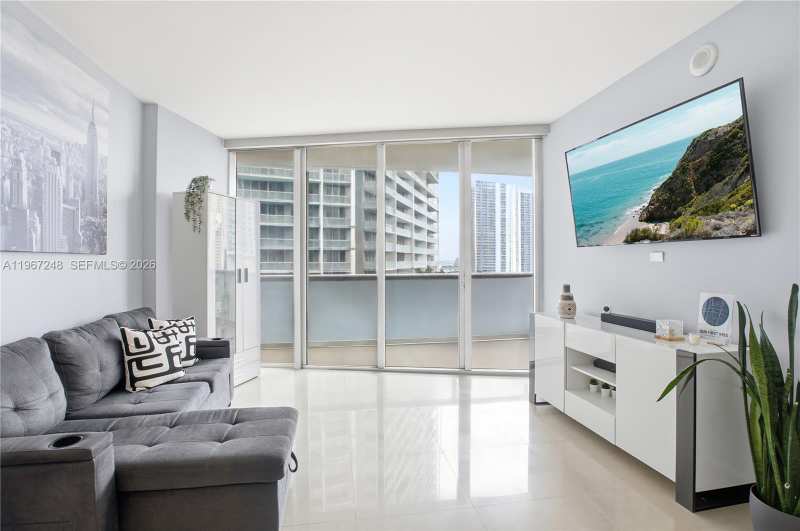 495 Brickell Ave # 1608, Miami FL 33131