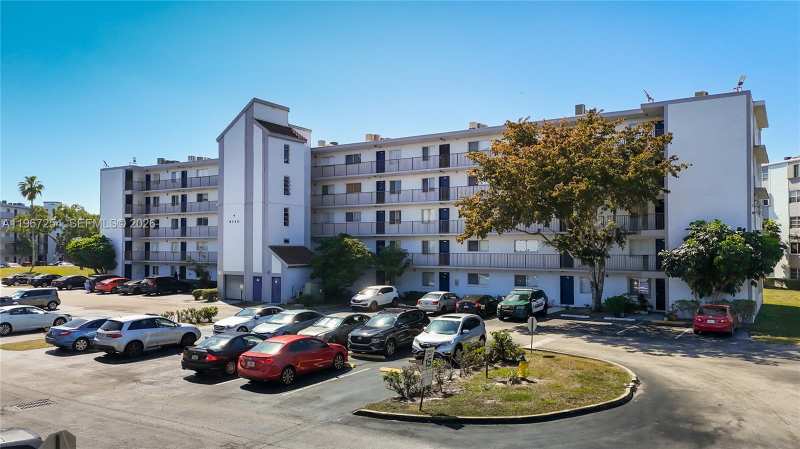 8740 N Sherman Cir # 206, Miramar FL 33025
