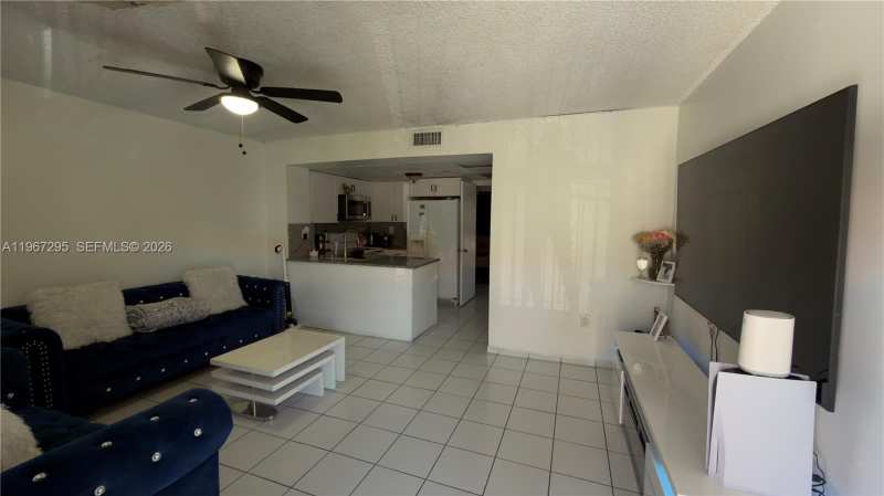 2170 W 60th St # 16205, Hialeah FL 33016