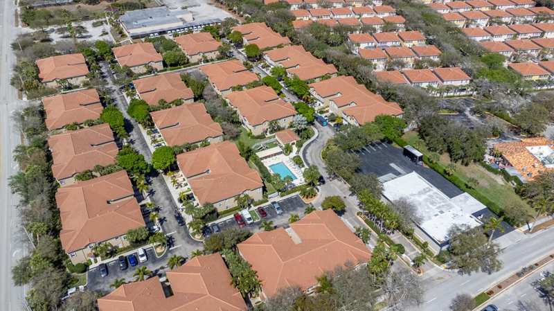 110 Lighthouse Circle # H, Tequesta FL 33469