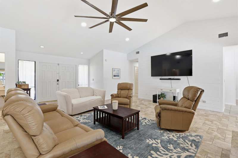 3 Old Fence Road, Palm Beach Gardens FL 33418