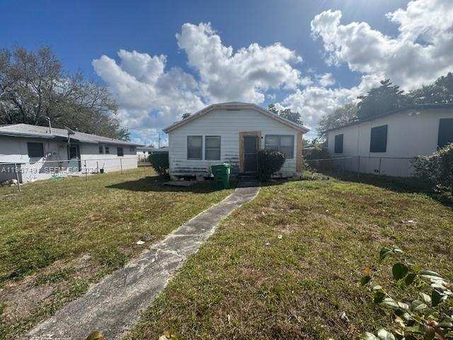 1244 NW 68th Ter, Miami FL 33147