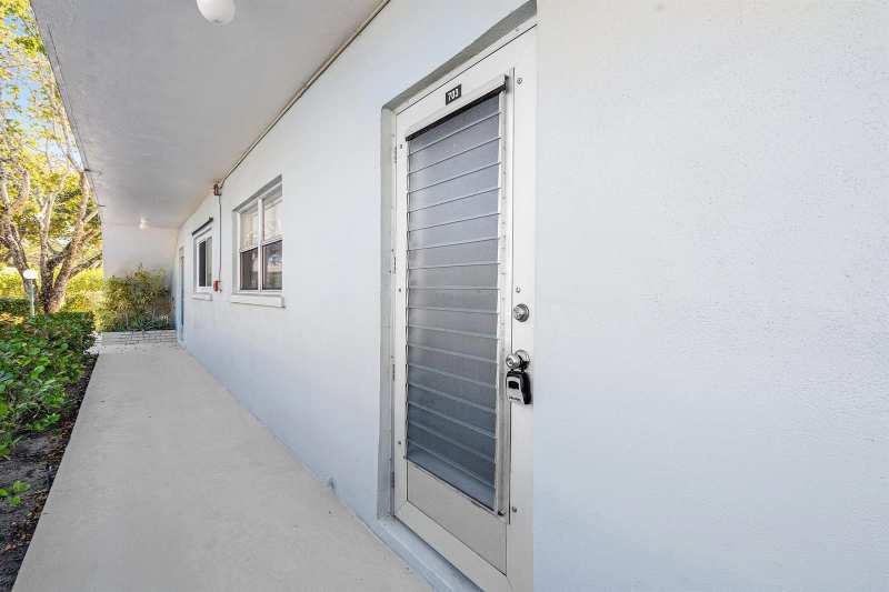 2440 SW 22nd Avenue # 703, Delray Beach FL 33445