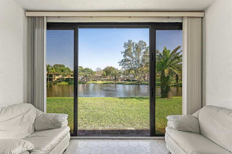 9283 Vista Del Lago # G, Boca Raton FL 33428
