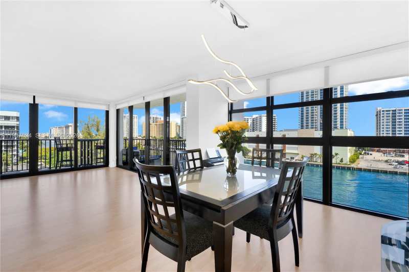 600 Parkview Dr # 621, Hallandale Beach FL 33009