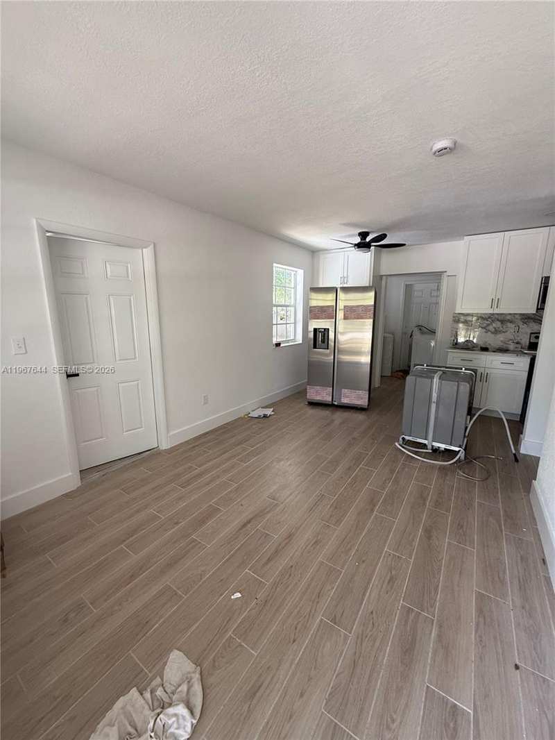 5264 NE 15th Ave, Pompano Beach FL 33064