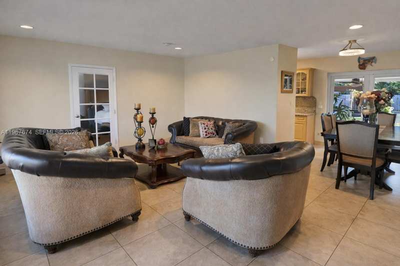 1901 SW 90th Ave, Miami FL 33165