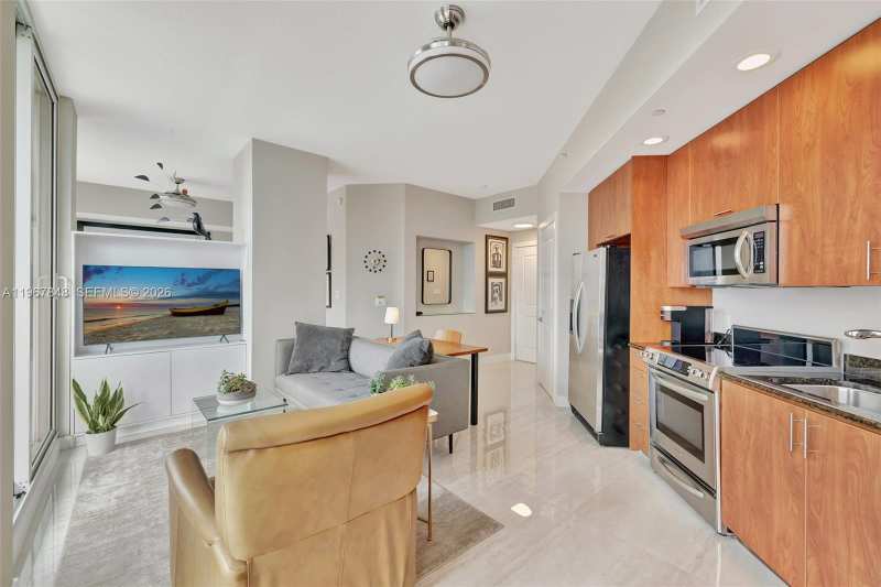 315 NE 3rd Ave # 902, Fort Lauderdale FL 33301