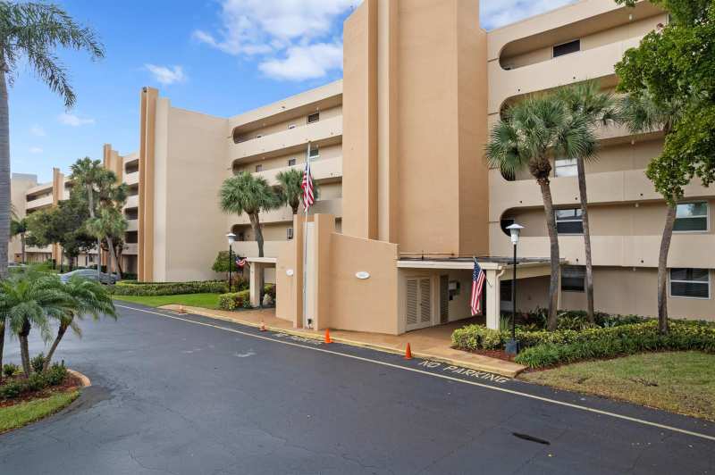 6461 NW 2nd Avenue # 415, Boca Raton FL 33487
