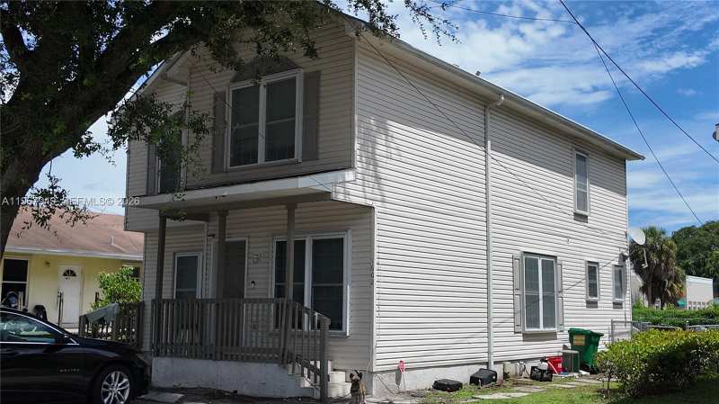 1604 SW 44th Ave, Fort Lauderdale FL 33317