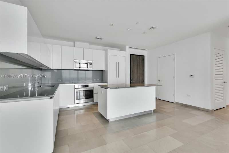 68 SE 6th St # 4110, Miami FL 33131