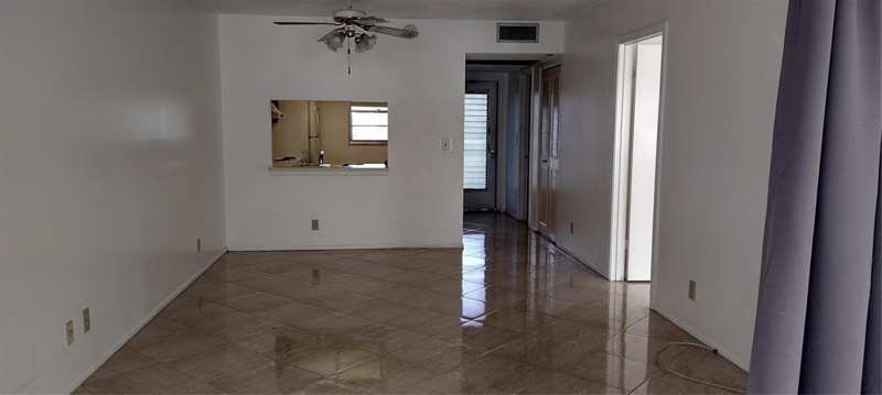 9340 Lagoon Place # 302, Davie FL 33324