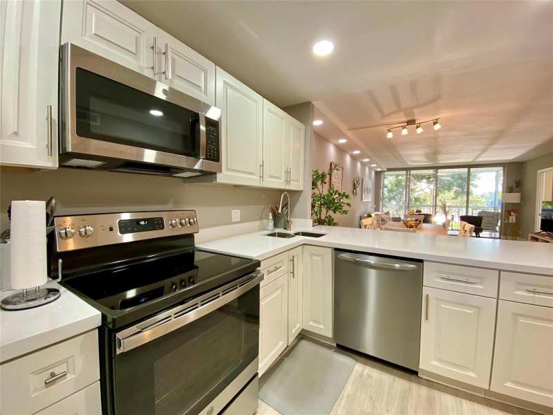 3010 N Course Drive # 209, Pompano Beach FL 33069