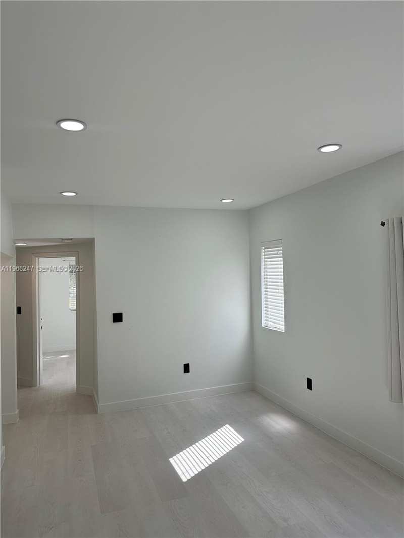 109 NW 6th Ave # 5, Miami FL 33128