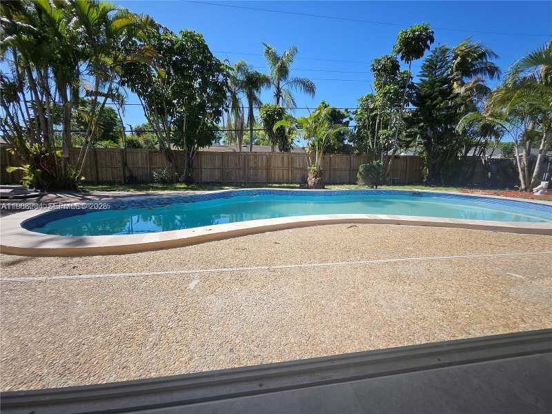 221 SW 53rd Ave, Plantation FL 33317