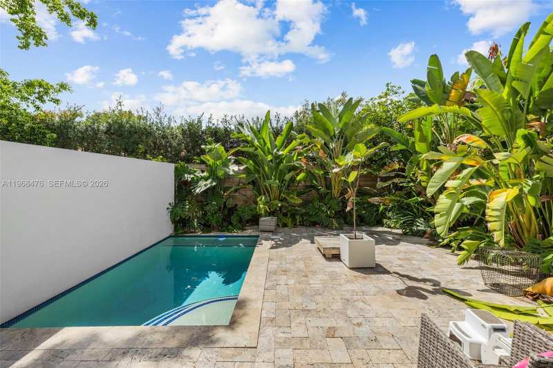 442 SW 15th Rd, Miami FL 33129