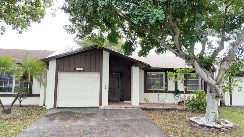 5403 Laurel Oak St, Delray Beach FL 33484