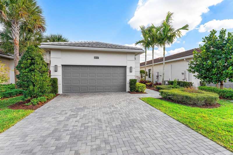 16047 Key Biscayne Lane, Westlake FL 33470