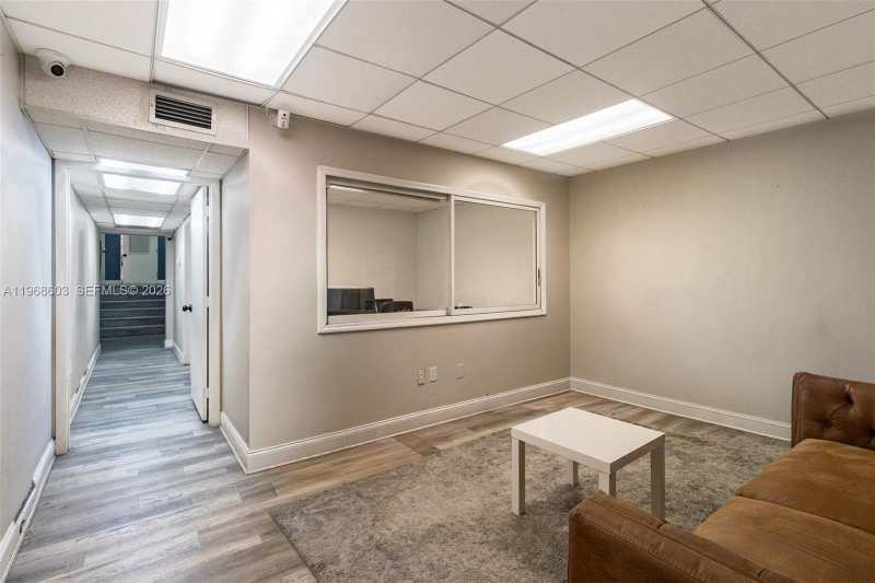 3337 NW 74th Ave # 3337, Miami FL 33122