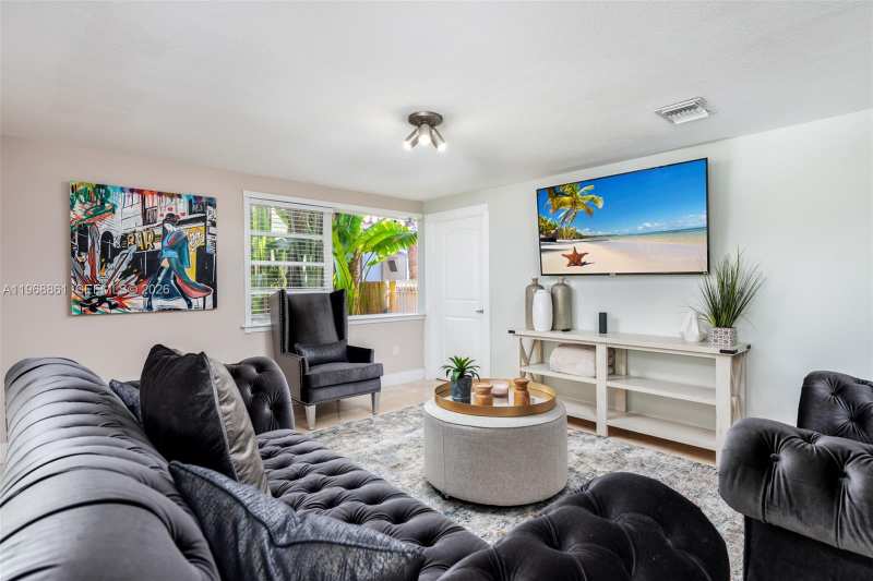 1173 NE 104th St, Miami Shores FL 33138