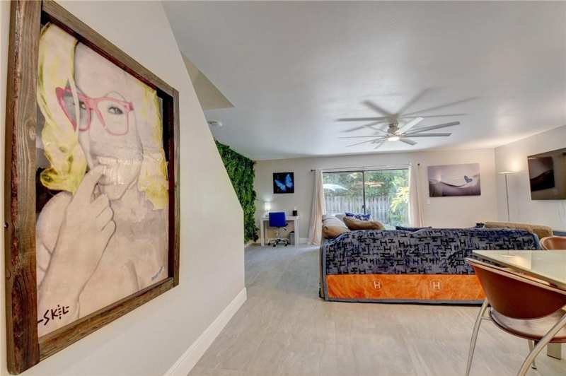 246 Avenue L, Delray Beach FL 33483