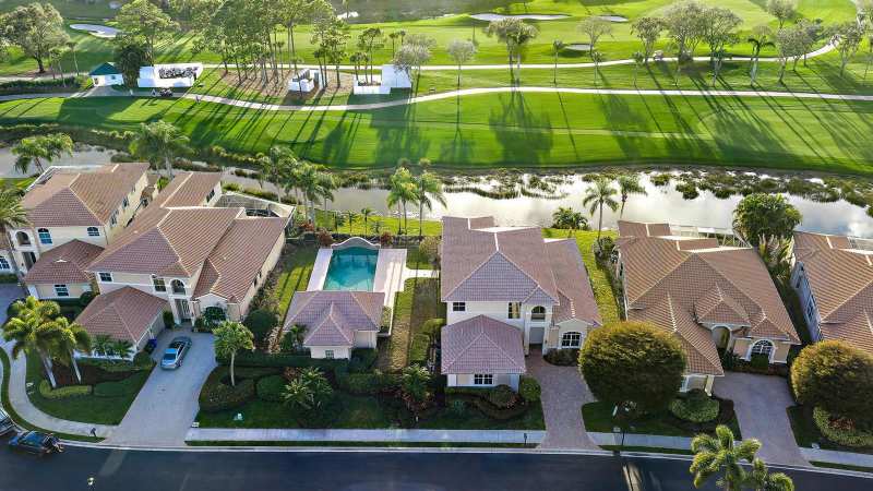 1119 Grand Cay Drive, Palm Beach Gardens FL 33418